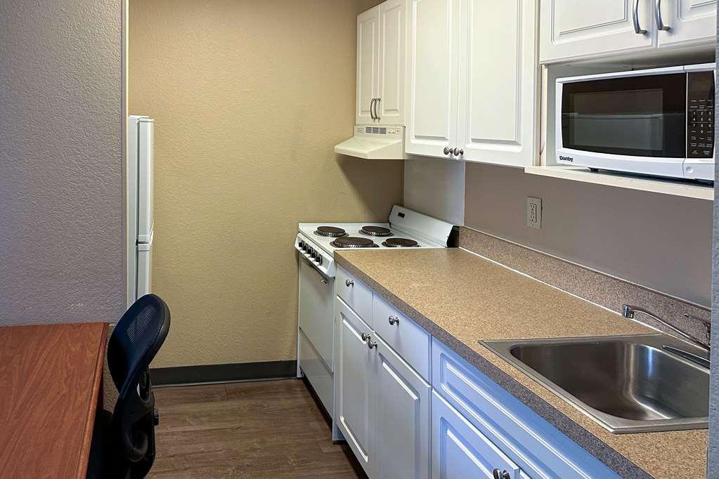 Suburban Studios Houston North I-45 Szoba fotó