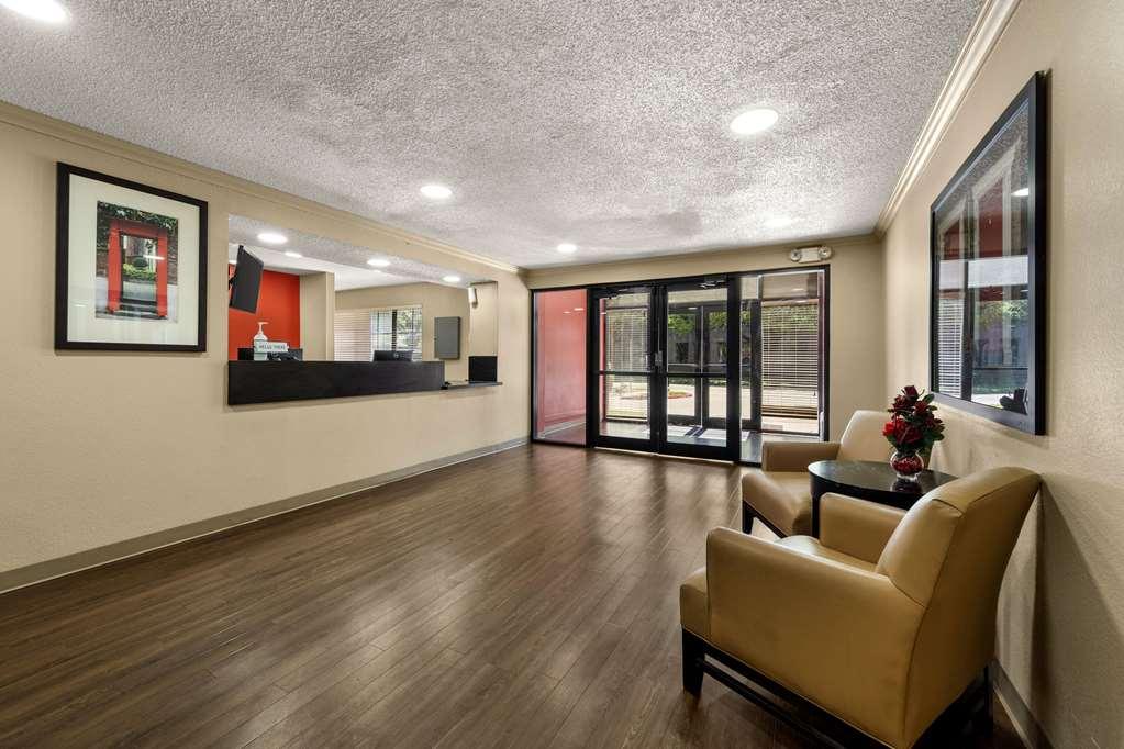 Suburban Studios Houston North I-45 Beltér fotó